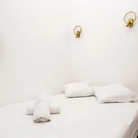 Wehost D2 - Smart & Chic Loft, 3 Mins To Beaches