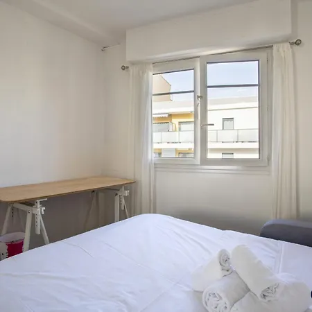Apartment Air-conditioned *
