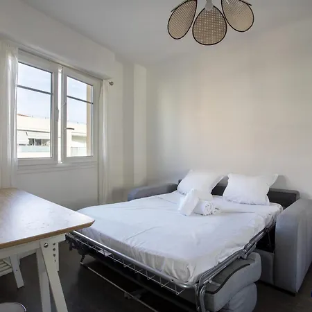 Apartment Air-conditioned
