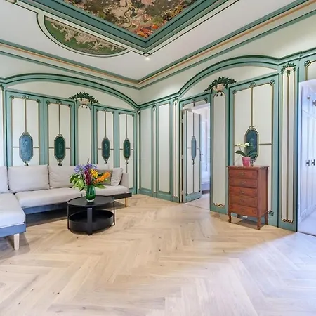 Monique Luxe -parking Free Apartment *
