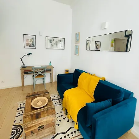 Bright Modern Studio, Port, Walk To Tram And Beach! Appartement Nice