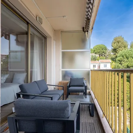 Le Grand Soleil Apartment *