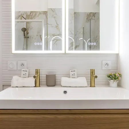Apartment Wehost D2 - Smart & Chic Loft, 3 Mins To Beaches *
