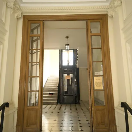Appartement Stylish 1-bedroom Minutes From Beach&promenade Nice