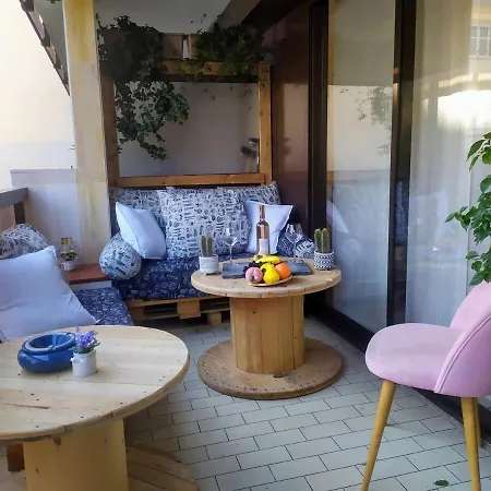 Wehost Barety - Blooming Balcony Retreat - 3-4prs * Nice
