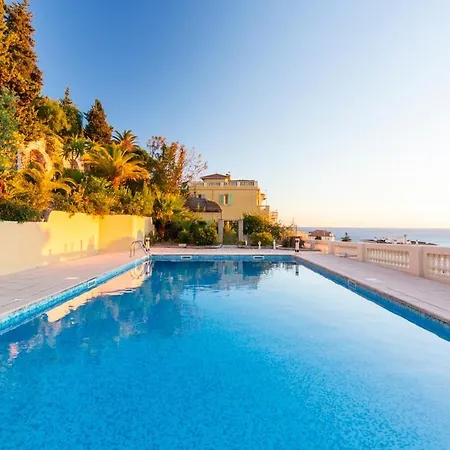 With Large Terrace & Sea View Over Appartement *