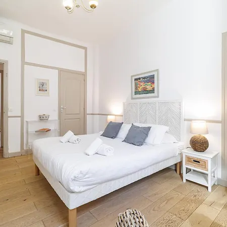 Wide & 3 Bdr - Ac & Balcony Apartment Nice