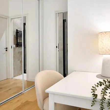 Apartment Luxury Beachfront 2br Promenade Des