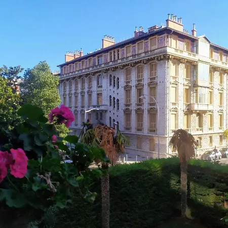 Appartement Wehost Barety - Blooming Balcony Retreat - 3-4prs