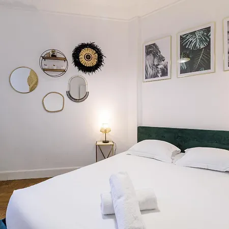 Apartment Large 2 Bdr Center Close To Train Station *