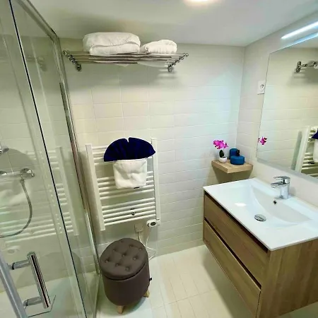 Charming Spacious Duplex Vieux Nice, 6 People Apartment