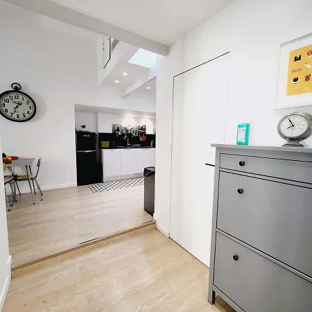 Aux Portes Du Vieux-nice - 2chambres / 4 Personnes - & A/c Apartment *