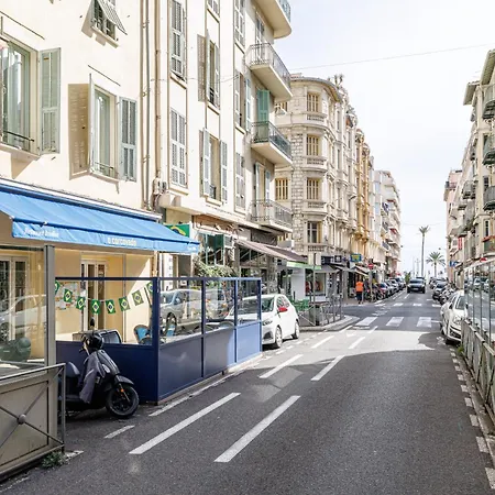 Wide & 3 Bdr - Ac & Balcony Apartment