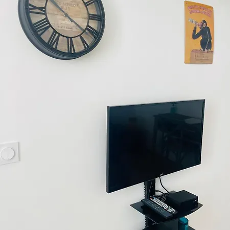 Bright Modern Studio, Port, Walk To Tram And Beach! Appartement *