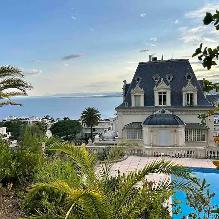 Appartement With Large Terrace & Sea View Over
