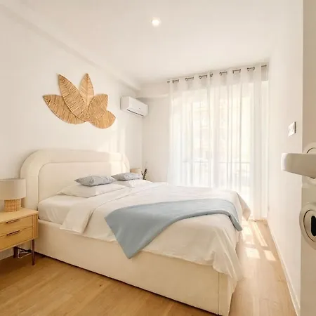 Apartment Luxury Beachfront 2br Promenade Des