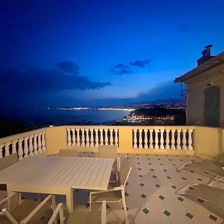 With Large Terrace & Sea View Over Appartement Nice
