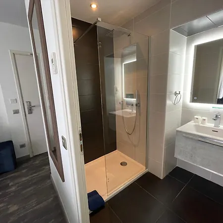 Hotel Flots D'azur 3*