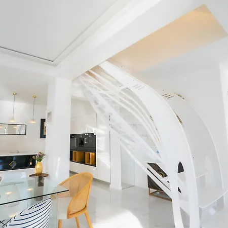 Luxe Cap De Nice