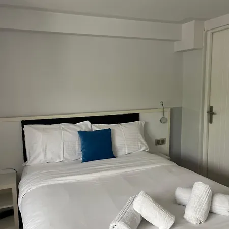 Hotel Flots D'azur 3*