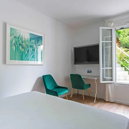 Apartment Welcome To Port - Ac, Garden, Port 2 Min Walk *