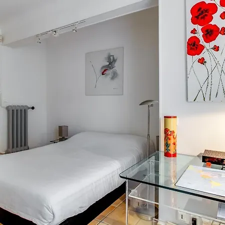 Welcome To Port - Ac, Garden, Port 2 Min Walk * Nice