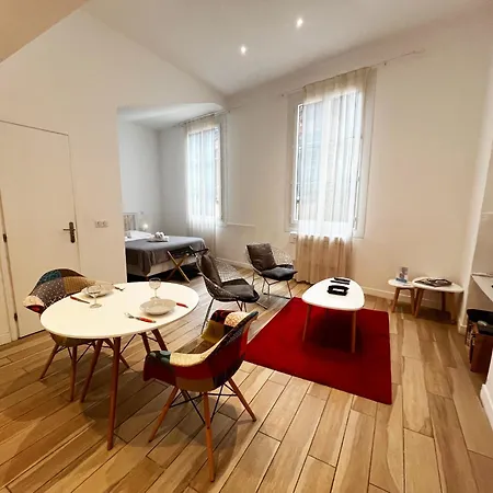 Appartement Riviera - Old Town - 100 M De La Promenade Des - Superbe Grand Ac - Loft Gilly 1 3*