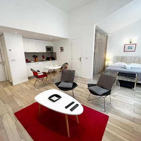 Appartement Riviera - Old Town - 100 M De La Promenade Des - Superbe Grand Ac - Loft Gilly 1 3*