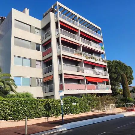 Appartement Studio- Mont Boron, Piscine Sur La
