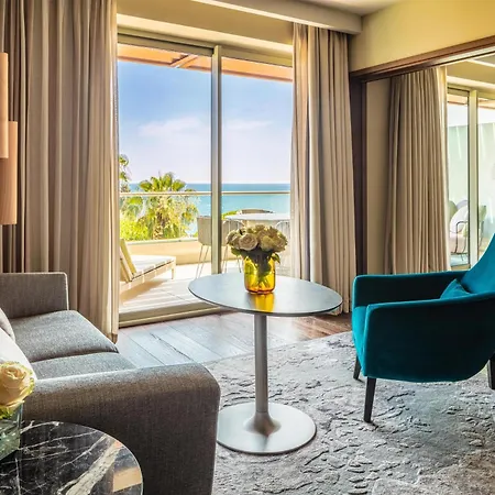 Anantara Plaza - A Leading Of The World Hotel 5*