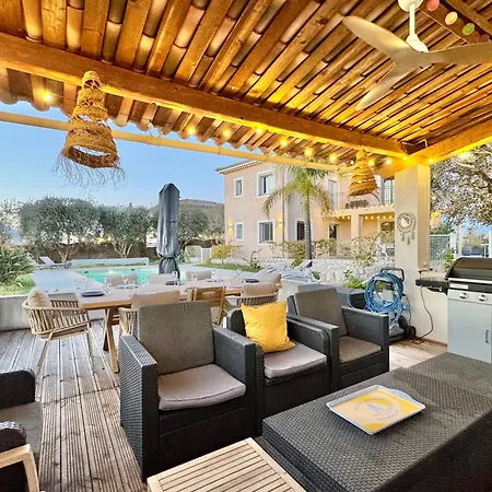 Villa Syagrus - Easy Nice