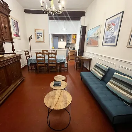 Riviera: Old Town Getaway, Steps From Apartment