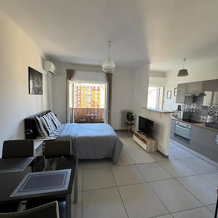 Apartment A Deux Pas De La