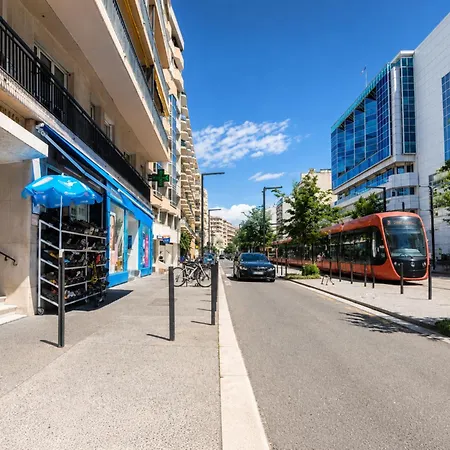 Cozy Studio, 2-min Walk To And Promenade Apartment *