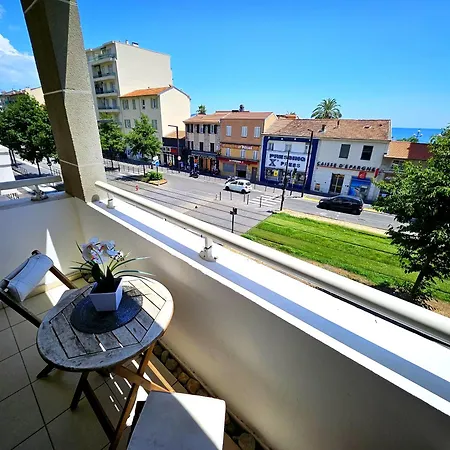 Cosy T2 1-min Walk To Promenade Des & Beach, Sea View Apartment *