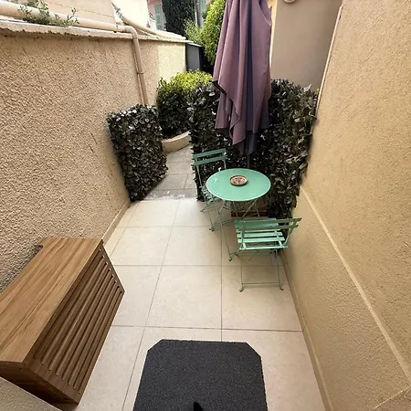 Coastal Gem - Private Parking & Air Conditioning Apartment Nice