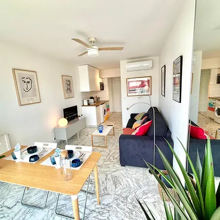 Nestor&jeeves - Lifestyle - Terrace And Sea View Apartment