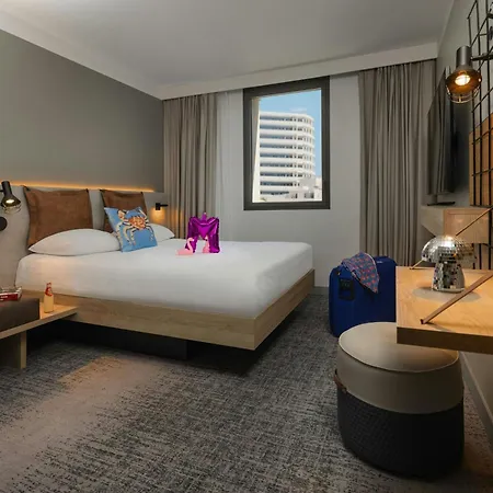 Moxy 3* Nice