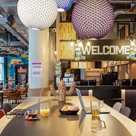 Moxy Hotel 3*