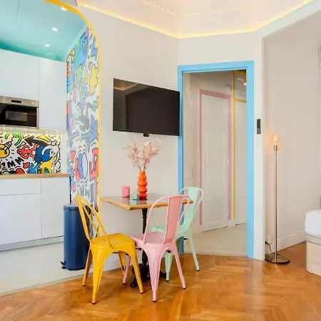 Bright Pop-art Center Near Apartment Nice