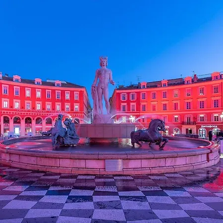 Pantheon- App Centre, 2 Ch, 2 Sdb , Classé 4 étoiles Appartement