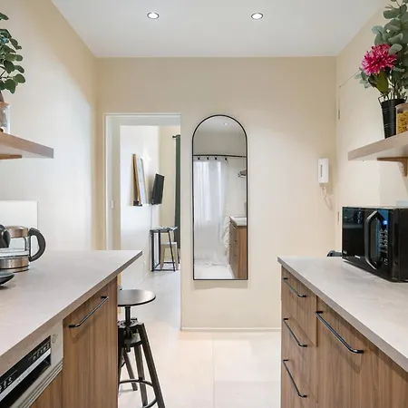 Le George Apartment *