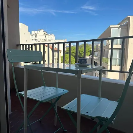 Apartment Arty Et Lumineux Au Port De Nice