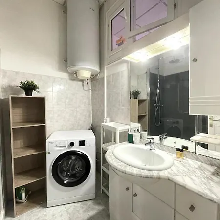 Apartment Beautiful Spacious Air Conditioned - Center