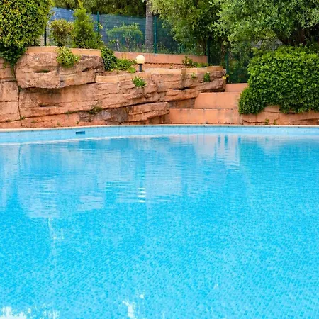 Appartement Terrasse Au Calme Nice, Avec Piscine ! *