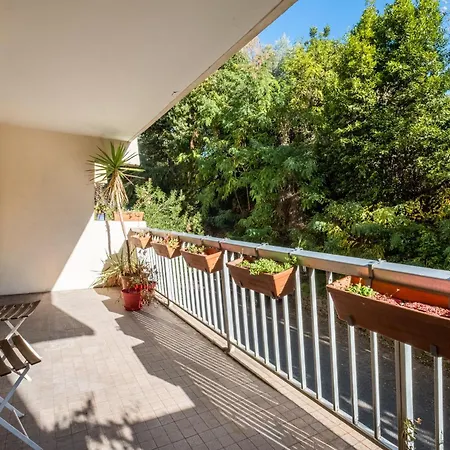 Spacieux En Rez De Jardin Apartment Nice