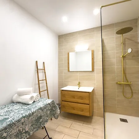 Apartment Droite 6 Pers Vieux Hyper Centre Wifi Nice