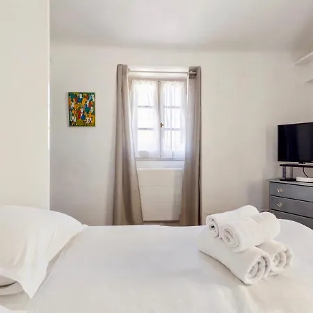 Au Coeur Du Vieux Nice, Plages&promenade Des 2min A Pied Appartement Nice