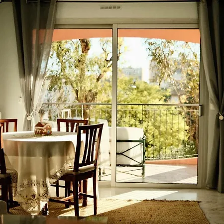 2 Pièces Avec Terrasse En Résidence Privée Appartement *