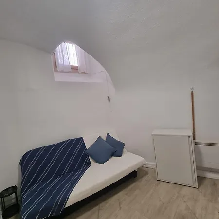 Apartment Petit Duplex, Vieux Nice, Proche A La Nice